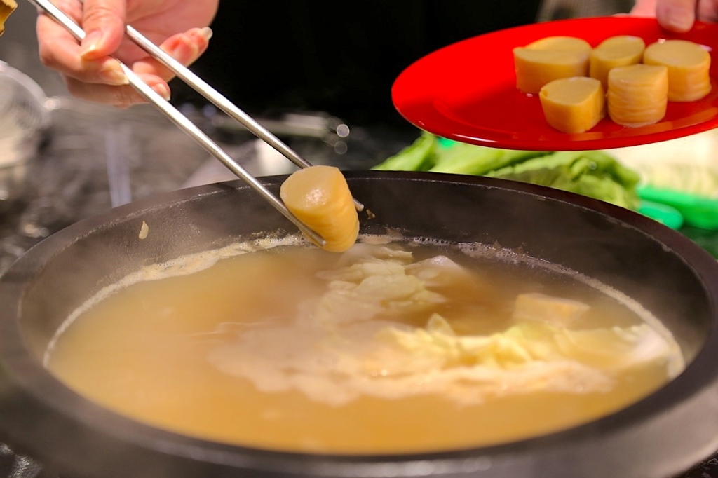 大碗螃蟹石頭火鍋IMG_8583.jpeg 大碗螃蟹石頭火鍋IMG_8583.jpeg