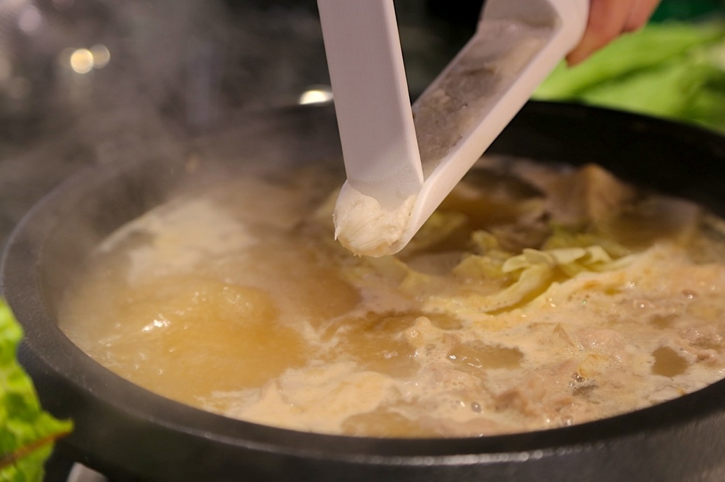 大碗螃蟹石頭火鍋IMG_8603.jpeg 大碗螃蟹石頭火鍋IMG_8603.jpeg