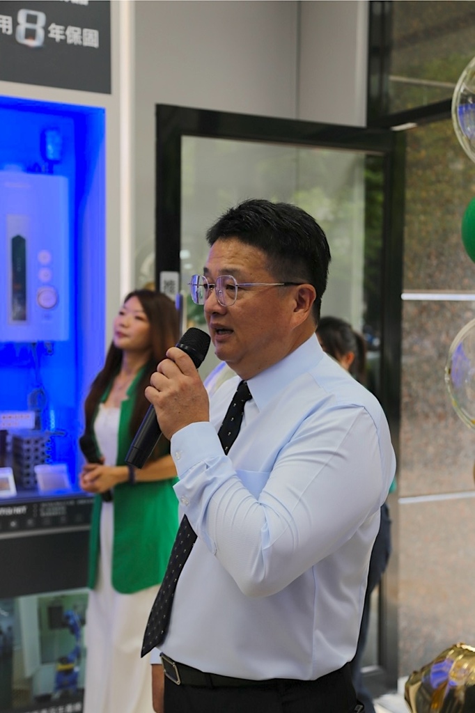 熱水器推薦》安全標配一氧化碳偵測器的精鋼系列瓦斯熱水器 A.