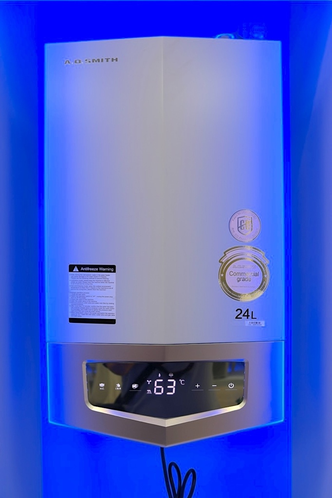 熱水器推薦》安全標配一氧化碳偵測器的精鋼系列瓦斯熱水器 A.