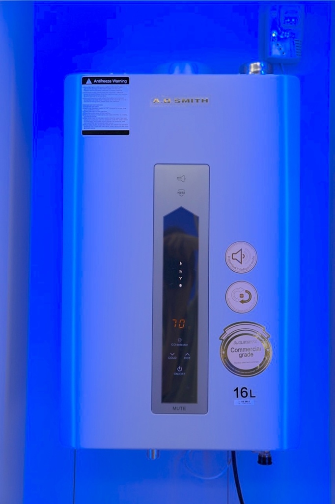 熱水器推薦》安全標配一氧化碳偵測器的精鋼系列瓦斯熱水器 A.
