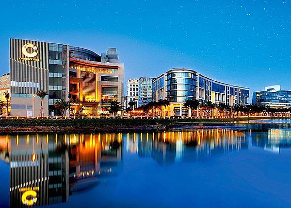 crescent-mall-800x570 crescent-mall-800x570