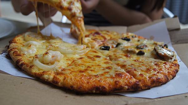 Yellow Cab 的 Four Season Pizza (比 ARIA 的 Pizza 鹹一點)