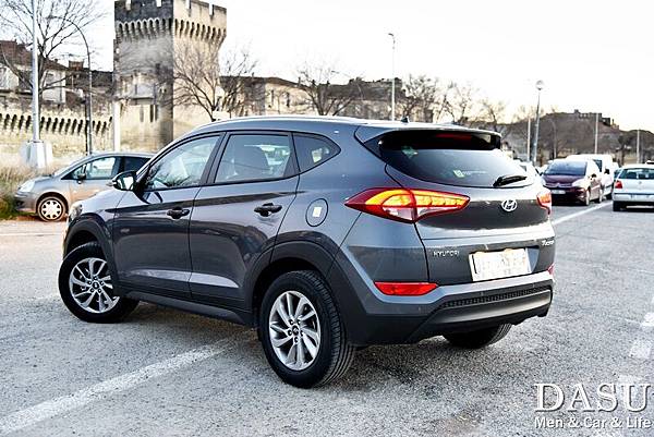 大叔 Hyundai Tucson 6MT eVGT柴油