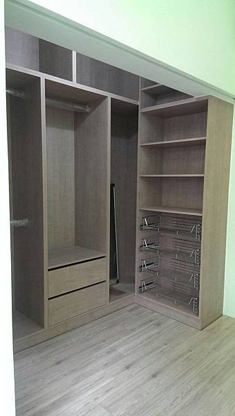 25700.jpg 25700.jpg