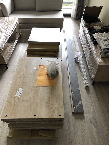 台中系統櫃設計推薦-衣櫃收納技巧大公開!從設計下手解決萬年收 台中系統櫃設計推薦-衣櫃收納技巧大公開!從設計下手解決萬年收