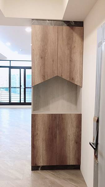 台中系統櫃設計推薦 - 掌握玄關鞋櫃/屏風櫃深度，這樣規劃最