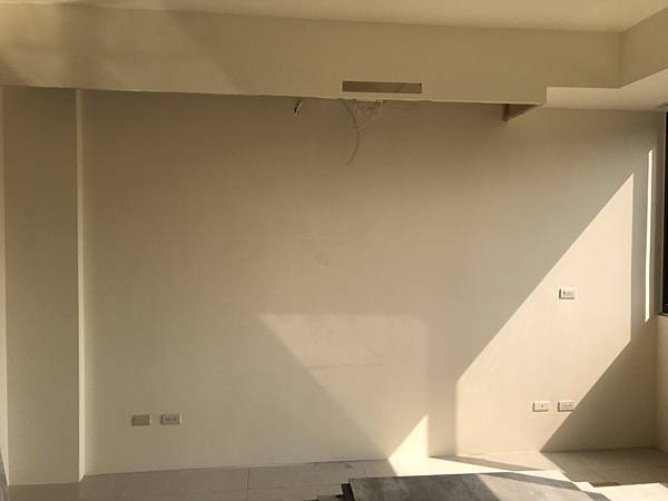 台中系統櫃設計推薦 - 掌握衣櫃規劃攻略，兩步宅空間大大激升