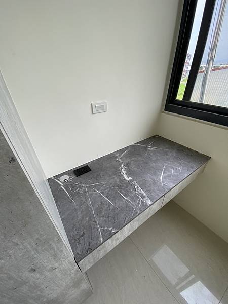 台中系統櫃設計推薦 - 掌握衣櫃規劃攻略，兩步宅空間大大激升