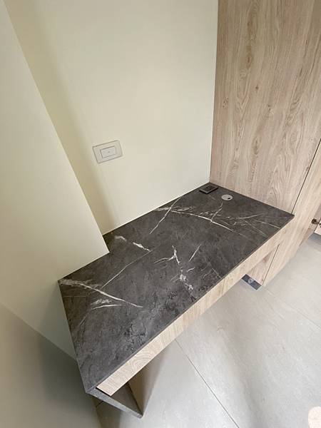 台中系統櫃設計推薦 - 掌握衣櫃規劃攻略，兩步宅空間大大激升