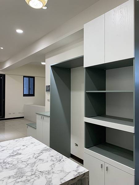台中系統櫃設計推薦 - 溫柔莫蘭迪 打造現代小【貓】宅 調和 台中系統櫃設計推薦 - 溫柔莫蘭迪 打造現代小【貓】宅 調和