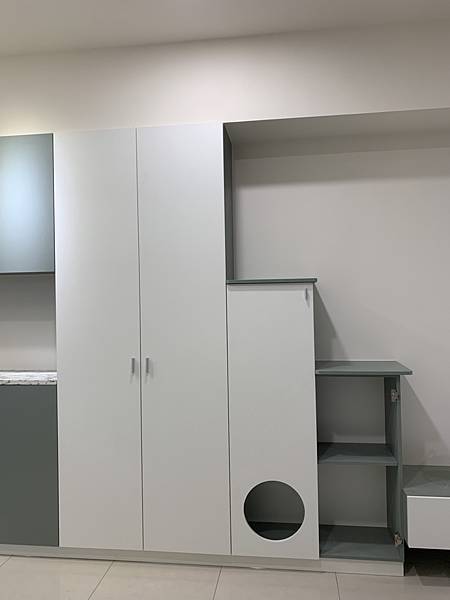 台中系統櫃設計推薦 - 溫柔莫蘭迪 打造現代小【貓】宅 調和 台中系統櫃設計推薦 - 溫柔莫蘭迪 打造現代小【貓】宅 調和