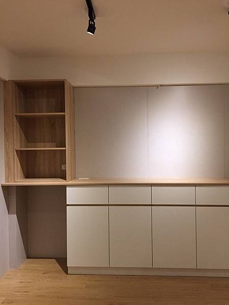 台中市將閒置的地下室空間系統櫃活化再利用 台中市將閒置的地下室空間系統櫃活化再利用