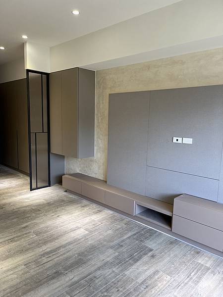 台中湯姆系統櫃,烏日同興協記系統櫃裝修,歡迎加賴免費丈量報價 台中湯姆系統櫃,烏日同興協記系統櫃裝修,歡迎加賴免費丈量報價