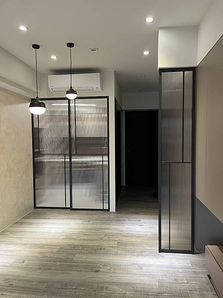 台中湯姆系統櫃,烏日同興協記系統櫃裝修,歡迎加賴免費丈量報價 台中湯姆系統櫃,烏日同興協記系統櫃裝修,歡迎加賴免費丈量報價