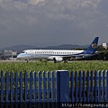 華信航空 ERJ 190-100 IGW