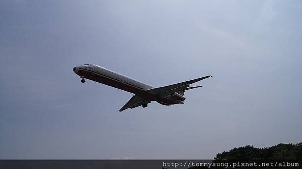 遠東航空 MD-82