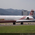 遠東航空 MD-83 (機身編號 B-28025 第一架復航飛機)