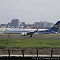 華信航空 ERJ 190-100 IGW