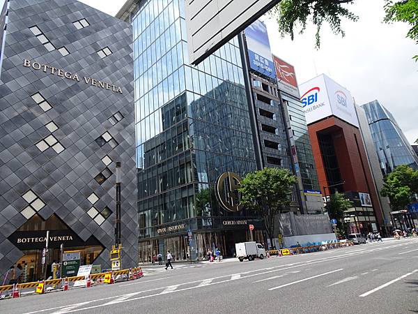 2023春 一個人的東京女子行 Day4-2 (銀座)UNI 2023春 一個人的東京女子行 Day4-2 (銀座)UNI