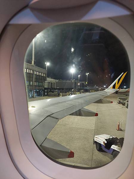 2024春 獨旅東京舞台劇行 Day1-1 搭乘虎航紅眼班機 2024春 獨旅東京舞台劇行 Day1-1 搭乘虎航紅眼班機