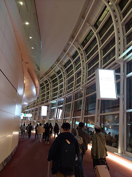 2024春 獨旅東京舞台劇行 Day1-1 搭乘虎航紅眼班機 2024春 獨旅東京舞台劇行 Day1-1 搭乘虎航紅眼班機