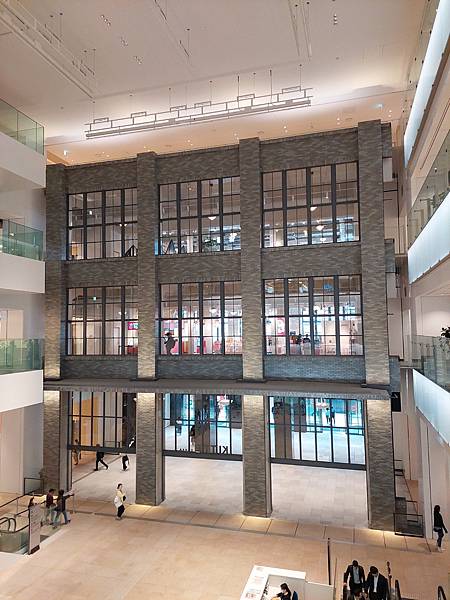 2025春 獨旅大阪舞台劇行 Day6-4 大阪KITTE 2025春 獨旅大阪舞台劇行 Day6-4 大阪KITTE