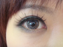 MOMOKO 睜眼