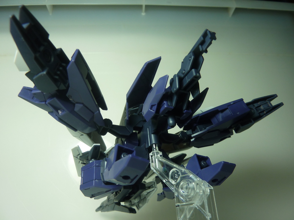 HG Uraven Gundam 天王星7式鋼彈