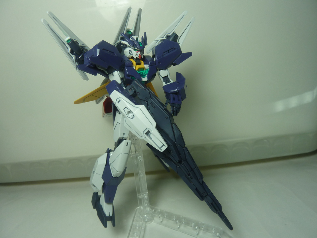 HG Uraven Gundam 天王星7式鋼彈