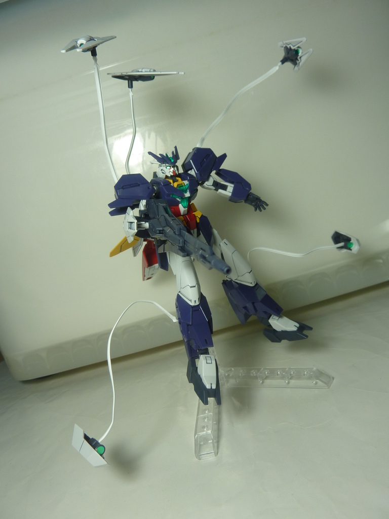 HG Uraven Gundam 天王星7式鋼彈