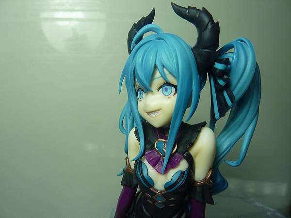 462.Furyu景品 初音未來 小惡魔 龍女 泡麵蓋