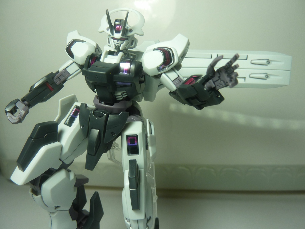 HG Gundam Schwarzette 戰騎鋼彈