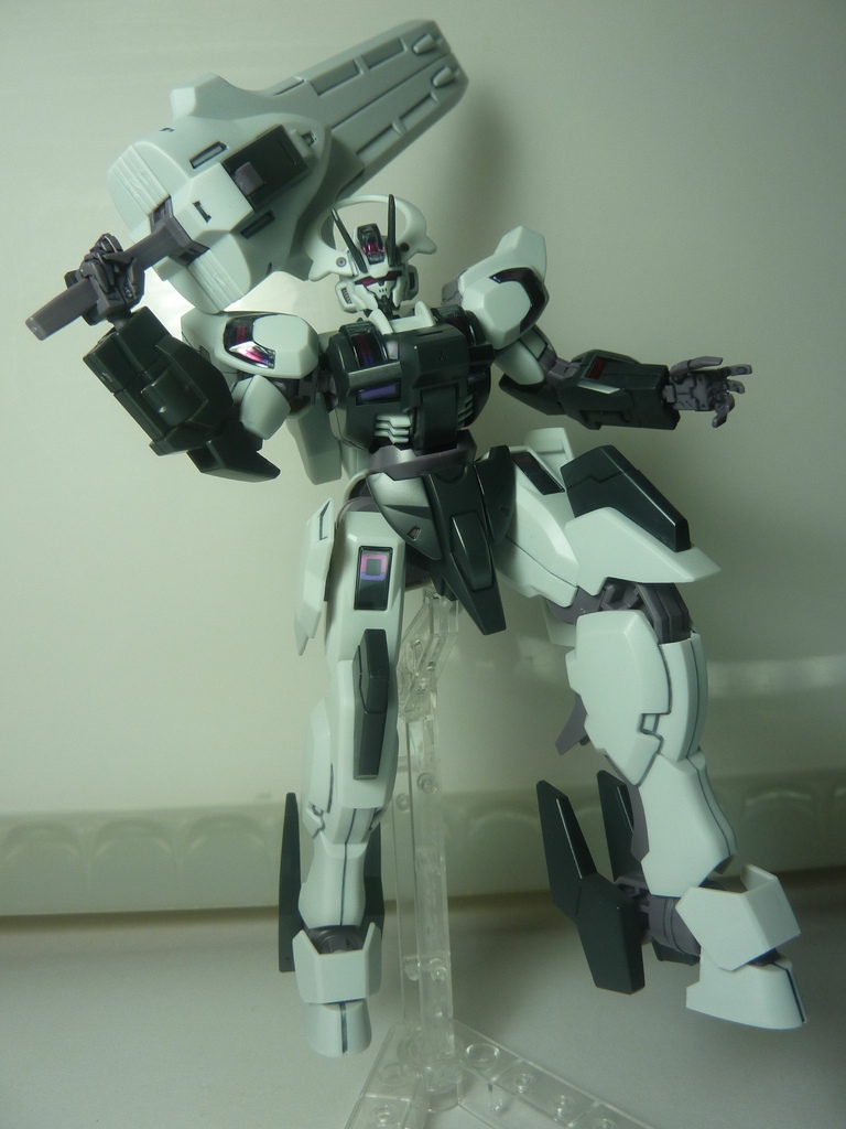 HG Gundam Schwarzette 戰騎鋼彈