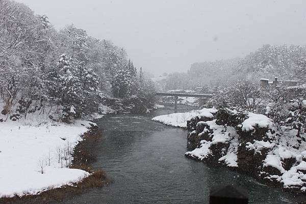 北陸雪景7.JPG