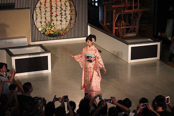 西陣織11.JPG