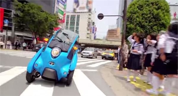 不怕風吹雨打的機車.jpg