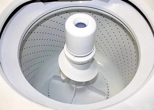 「洗衣機」太久沒清洗，只會讓衣服越洗越髒！教你一招，洗衣機立刻乾淨！看起來像新的！ (6).jpg