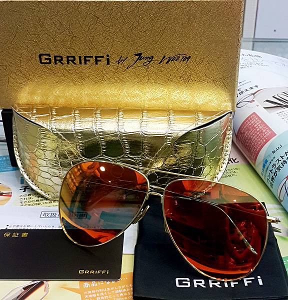 GRRIFFi''偏光太陽眼鏡這款細緻典雅的金屬框在日本製