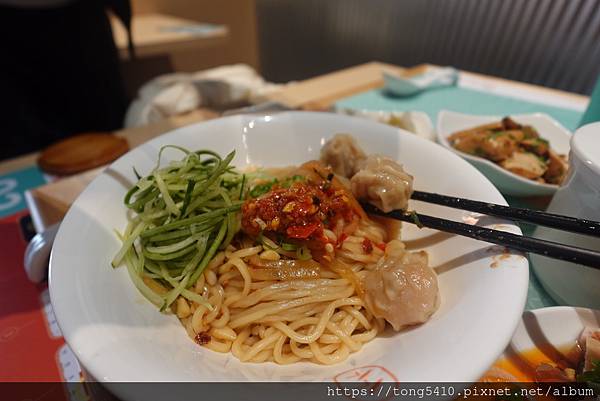 【彰化鹿港】墨竹亭燃麵本家。鹿港老街也有分店啦! 愛吃辣的人