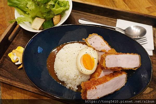 【台南佳里】啾咖哩。隱藏在菜市場裡的香料熟成咖哩飯，返鄉青年