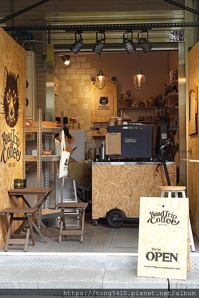 【彰化咖啡】RoadTrip Coffee。彰化菜市場裡的外