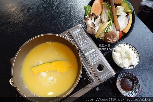 【大坑景觀餐廳】享自在。園區內有四家餐廳，澄石享自在有落羽松