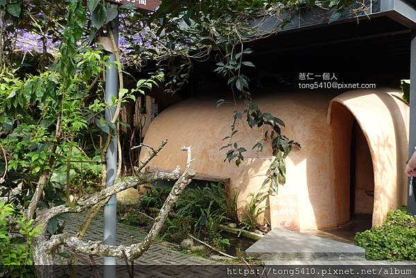 【大坑景觀餐廳】享自在。園區內有四家餐廳，澄石享自在有落羽松