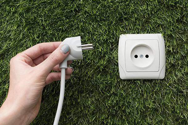 socket-with-charger.jpg