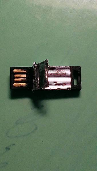 Broken USB-1