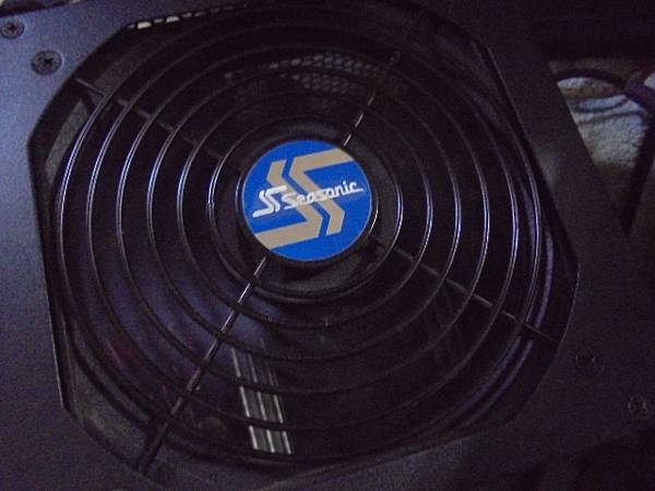 【判定問題】Seventeam七盟450W電源供應器ST-4
