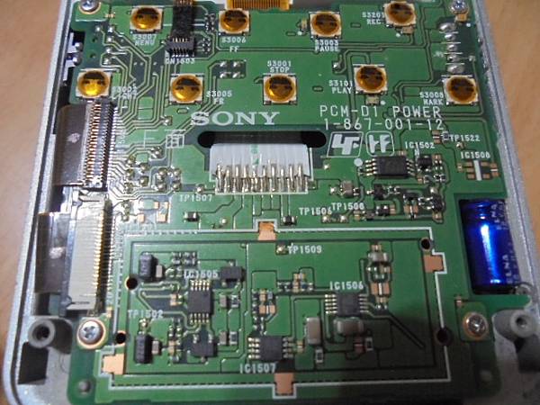 【高價設備】SONY索尼PCM-D1錄音筆4GB→新台幣六萬 【高價設備】SONY索尼PCM-D1錄音筆4GB→新台幣六萬