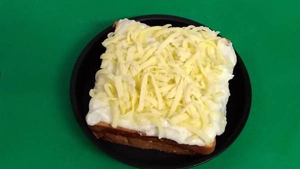 白醬+乳酪絲 白醬+乳酪絲
