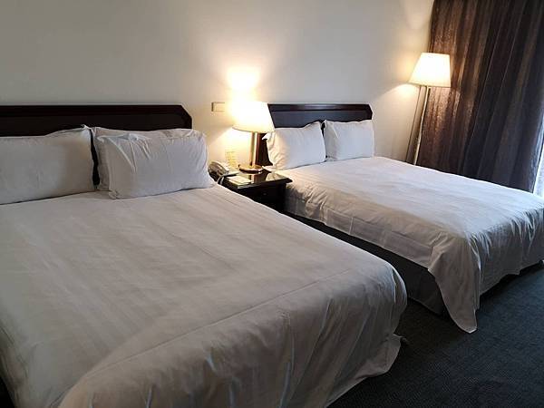 華安大飯店床.jpg 華安大飯店床.jpg